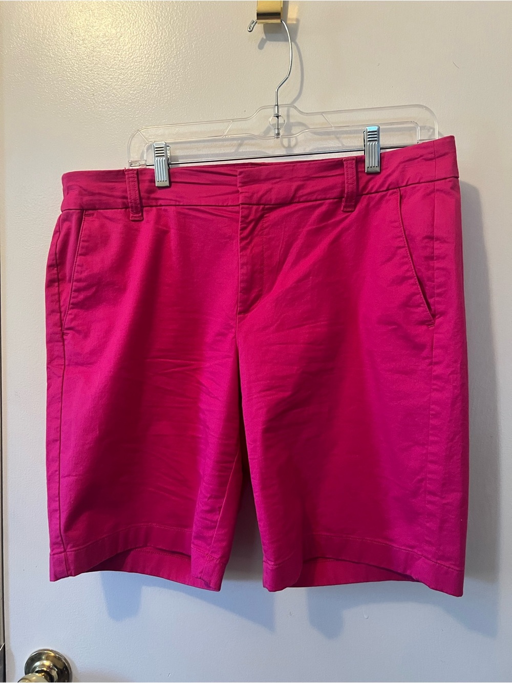 J crew Women’s Bright Pink Stretch Chino Shorts
